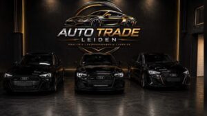 Drie zwarte Audi’s in de showroom van Auto Trade Leiden